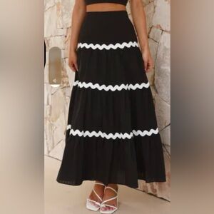 Chic Black and White Maxi Skirt